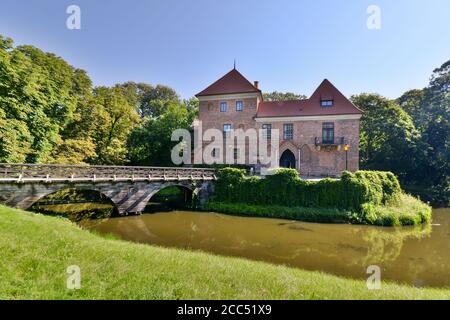 Castello di Oporow, nel centro della Polonia. Foto Stock