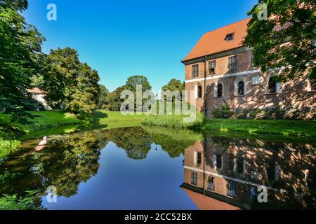 Castello di Oporow, nel centro della Polonia. Foto Stock