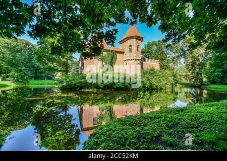 Castello di Oporow, nel centro della Polonia. Foto Stock