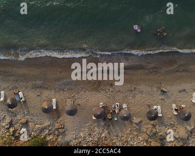 drone foto di luogo esotico mytikas spiaggia a preveza, grecia, epiro, Foto Stock