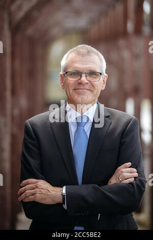 Erfurt, Germania. 19 agosto 2020. Dirk Ellinger, amministratore delegato di DEHOGA Thuringia, ha partecipato a una conferenza stampa sui risultati di un recente sondaggio sul settore dell'ospitalità in Turingia. Credit: Michael Reichel/dpa-Zentralbild/dpa/Alamy Live News Foto Stock