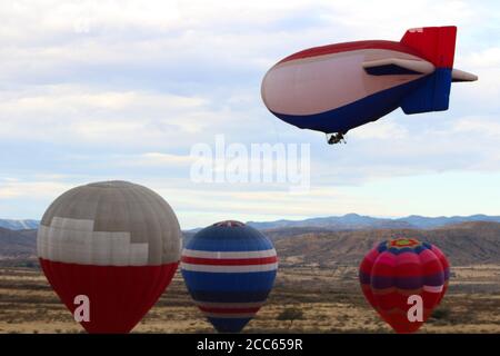 Balloni aerostatici (Party-Chihuahua) Foto Stock