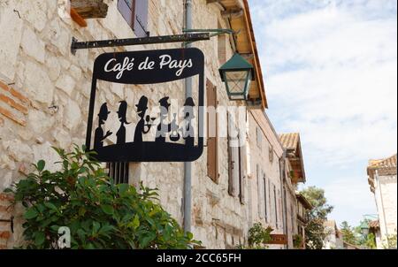 France cafe; un segno francese caffè, Pujols villaggio, Lot et Garonne, Francia Europa Foto Stock