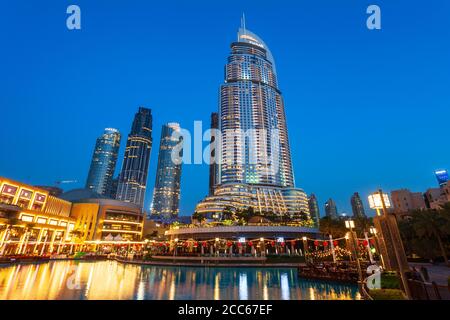 DUBAI, Emirati Arabi Uniti - 24 febbraio 2019: Indirizzo Downtown è una storia di 63 supertall hotel e grattacielo a Burj Dubai Area di sviluppo di Dubai, Emirati arabi uniti Foto Stock