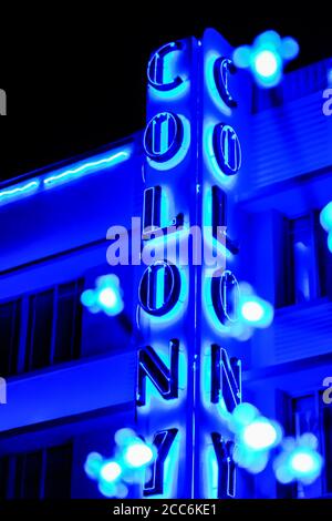 South Beach, Florida - 31 dicembre 2014: L'iconico Hotel Colony Art Deco durante i nuovi anni. Foto Stock