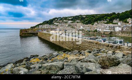 Il villaggio di pescatori di Mousehole in Cornovaglia, Regno Unito Foto Stock