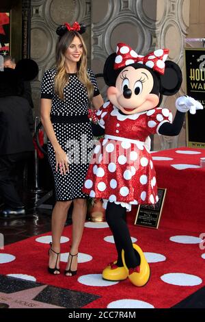 LOS ANGELES - GENNAIO 22: Heidi Klum, Minnie mouse alla cerimonia della Stella del mouse di Minnie sulla Hollywood Walk of Fame il 22 Gennaio 2018 a Hollywood, CA Foto Stock