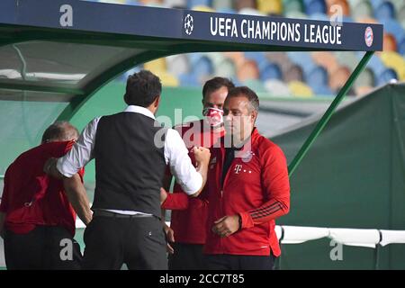 Finale di giubilazione allenatore Hans-Dieter 'Hansi' FLICK r. (M) con Hasan SALIHAMIDZIC (membro della direzione, M) Soccer Champions League, semifinale, Olympique Lyon - FC Bayern Monaco (M), il 19 agosto 2020 all'Estadio Jose Alvalade di Lisbona/Portogallo. FOTO: Frank Hoermann/SVEN SIMON/Pool Â | utilizzo in tutto il mondo Foto Stock