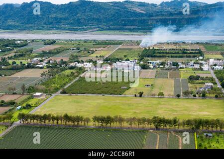 Taitung, Taiwan - splendida vista panoramica dall'area delle mongolfiere di Luye Highland. Un famoso punto turistico nella cittadina di Luye, nella contea di Taitung, Foto Stock
