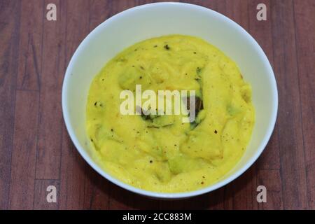 Majjige huli è un alimento dell'India del sud preparato con la cagliata del latte, tipicamente include le verdure in un sugo del latticello Foto Stock