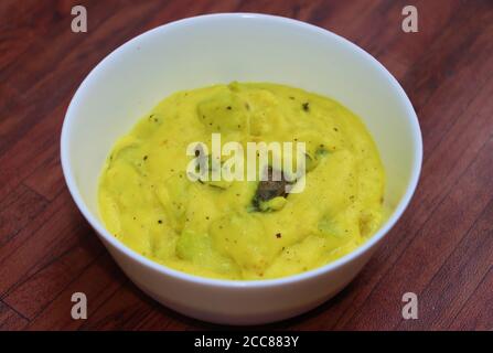 Majjige huli è un alimento dell'India del sud preparato con la cagliata del latte, tipicamente include le verdure in un sugo del latticello Foto Stock