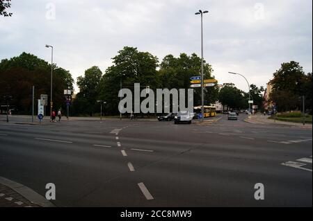 Die Kreuzung Pichelsdorfer Straße Ecke Heerstraße a Berlino-Spandau Foto Stock