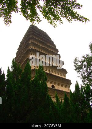 La Pagoda della piccola Oca selvaggia, è una delle due pagode significative di Xian. Il sito della vecchia capitale di Han e Tang Chang An. Originariamente costruito nel 652 d.C. Foto Stock