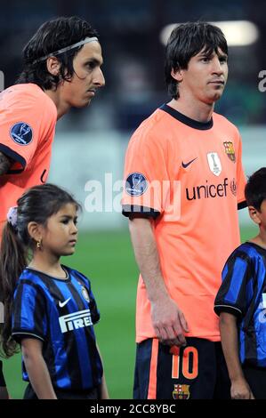 Milano, Italia, 20 aprile 2010, 'G.MEAZZA SAN SIRO' Stadium, UEFA Champions League 2009/2010, FC Inter - FC Barcelona: Lionel messi e Slatan Ibrahimovic prima della partita Foto Stock