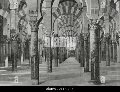 Spagna, Andalusia, Cordoba. L'interno della vecchia moschea si trasformò in una cattedrale quando i cristiani riconquistarono Cordova nel 1236. Sala di preghiera. Incisione di vela. La Ilustracion Española y americana, 1881. Foto Stock