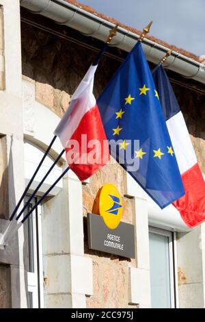 Chavannes (Francia sud-orientale): Inaugurazione del municipio, la biblioteca e l'ufficio postale nella vecchia scuola del villaggio Foto Stock