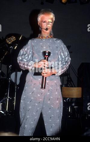 Annabel Lamb vive in un concerto durante il suo tour "The Flame". Londra, 15 maggio 1984 | utilizzo in tutto il mondo Foto Stock