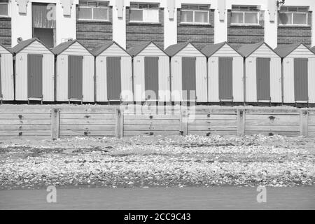 Capanne sulla spiaggia di Shanklin nell'Isola di Wight. Foto Stock