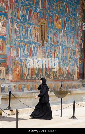 Romania, Bucovine, fresco dettaglio presso la Chiesa di San Giorgio al Monastero di Voronet. Foto Stock