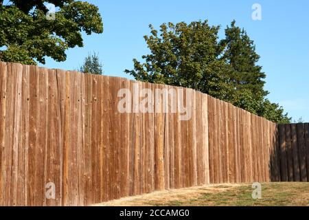 Recinzione di stoccaggio in legno presso il sito storico nazionale di Fort Langley, British Columbia, Canada Foto Stock