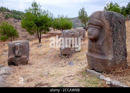 La Turchia, Gaziantep - Settembre, 25 -2010 - Cava di Yesemek e atelier di scultura è un open-air museum e al sito archeologico in provincia di Gaziantep, T Foto Stock