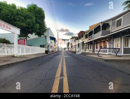 Strade deserte e zona commerciale a Lahaina durante la pandemia di Covid 19. Foto Stock