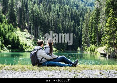 Romantica Famiglia in montagna in Austria Viaggi Foto Stock
