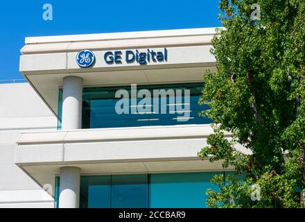 Logo e firma GE Digital presso la sede centrale di Silicon Valley. GE Digital è una consociata della multinazionale americana gene Foto Stock