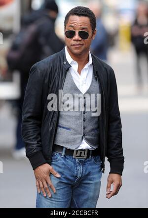 Manhattan, Stati Uniti d'America. 12 marzo 2012. NEW YORK, NY - MARZO 12: Attore Cuba Gooding Jr. Cammina nel quartiere flatiron di Manhattan il 12 Marzo 2012 a New York City. People: Cuba Gooding Jr Credit: Storms Media Group/Alamy Live News Foto Stock