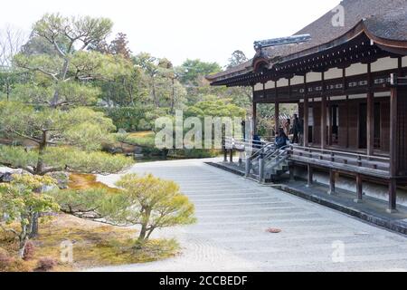 Kyoto, Giappone - Tempio di Ninna-ji a Kyoto, Giappone. Fa parte del patrimonio dell'umanità dell'UNESCO. Foto Stock