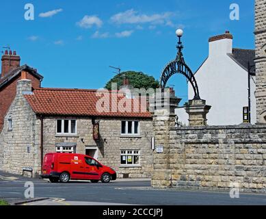 Royal Mail van a Tadcaster, North Yorkshire, Inghilterra Regno Unito Foto Stock