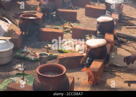 Attukal Pongala è un festival di 10 giorni celebrato al Tempio Attukal, Thiruvananthapuram, Kerala, India Foto Stock