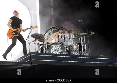 23.8.2019 Richfield Avenue Reading Berkshire UK Royal Blood si esibiscono La tappa principale del primo giorno alla gente del festival di lettura Nella foto:Mike Kerr Foto Stock