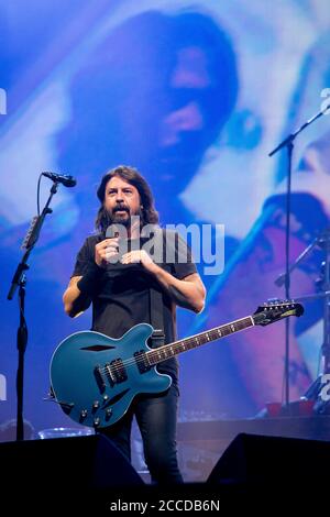 25.8.2019 Richfield Avenue Reading Berkshire UK i Foo Fighter si esibiscono sul palco principale il terzo giorno del festival Reading People in picture: Dave Grohl Foto Stock