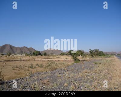 paesaggio del deserto del thar sulla strada per kumbhalgarh Foto Stock