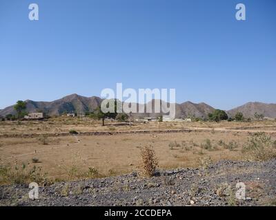 paesaggio del deserto del thar sulla strada per kumbhalgarh Foto Stock