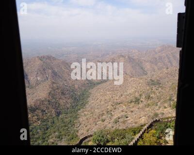 paesaggio del deserto del thar sulla strada per kumbhalgarh Foto Stock