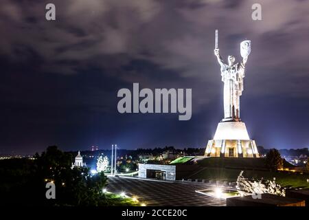 Kiev (Kyiv), Rodina Mat (Monumento alla Patria) a Kiev, Ucraina Foto Stock