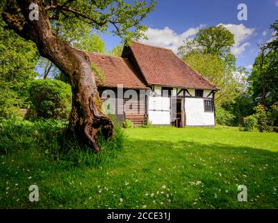 Uno degli annessi che fanno parte del Blue Idol, la casa d'incontro Quaker vicino a Billingshurst, West Sussex. Foto Stock