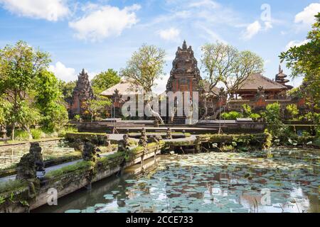 Pura Taman Saraswati, Lotus Water Palace, Ubud, Bali Foto Stock