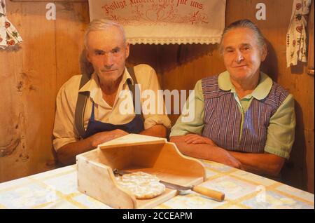 Italia, Trentino-Alto Adige, Alto Adige, Alto Adige, Vinschgau, dalla vita antica, agricoltori di montagna in Alto Adige, San Martino, Pardatsch-Hof, montagna f Foto Stock