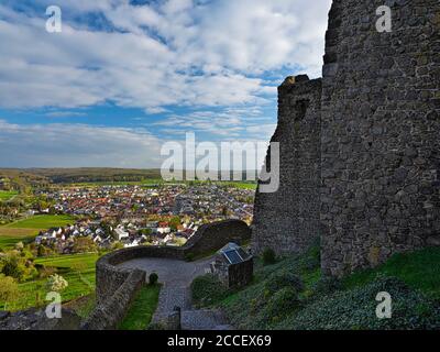 Europa, Germania, Assia, Wettenberg, Giessener Land, Lahn-Dill-Kreis, Parco Naturale di Lahn-Dill-Bergland, Castello di Gleiberg, vista di Wettenberg Foto Stock