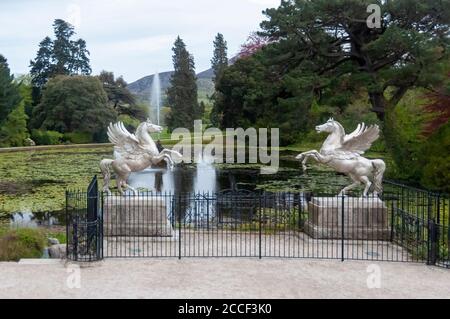 Powerscourt è una delle più belle tenute di campagna in Irlanda. Situato nelle montagne di Wicklow, vicino a Dublino. Foto Stock