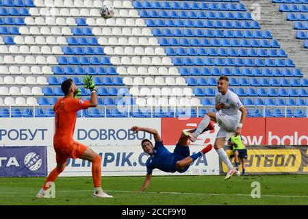 Kiev, Ucraina. 21 Agosto 2020. Azione dei giocatori durante la partita FC Dynamo con FC Olimpik Donetsk nella Premier League Ucraina a Kiev, Ucraina, il 21 agosto 2020 (Foto di Aleksandr Gusev/Pacific Press) Credit: Pacific Press Media Production Corp./Alamy Live News Foto Stock