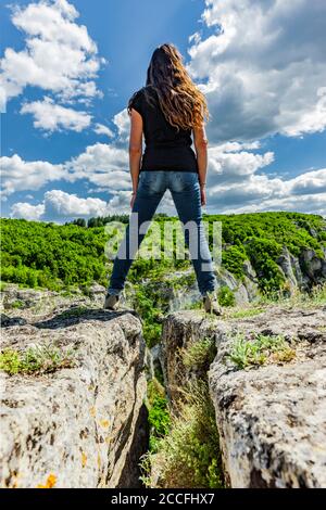 Vista panoramica delle scogliere di Madara, Bulgaria Foto Stock