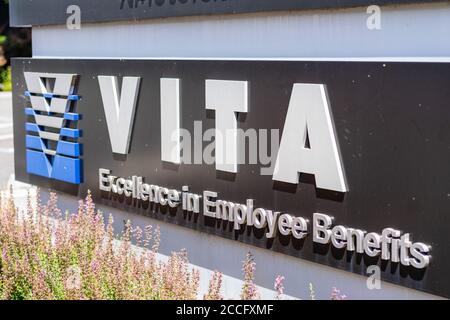 Agosto 3, 2020 Mountain View / CA / USA - vita segnaletica presso la loro sede centrale in Silicon Valley; vita Companies è una società di assicurazione che offre em Foto Stock