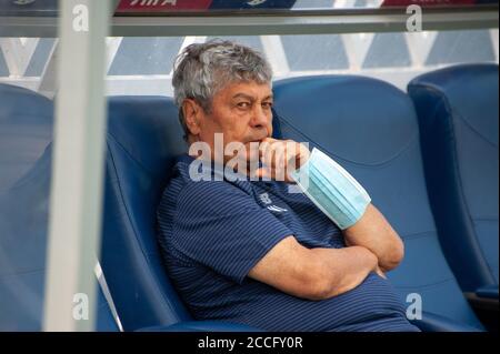 KYIV, UCRAINA - 21 AGOSTO 2020: Mircea Lucescu allenatore di Dynamo Kyiv Foto Stock