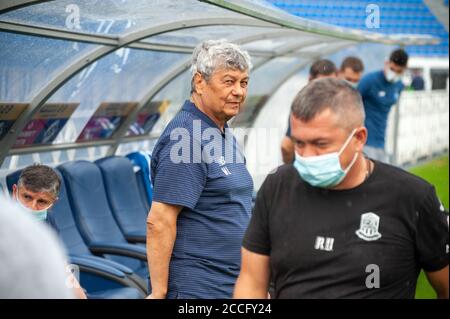 KYIV, UCRAINA - 21 AGOSTO 2020: Mircea Lucescu allenatore di Dynamo Kyiv Foto Stock