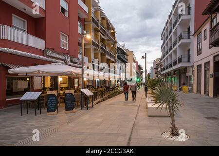 Ristoranti in Calle San Juan a Puerto de la Cruz, Tenerife, Isole Canarie, Spagna Foto Stock