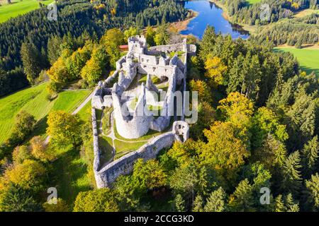 Rovine del castello di Hohenfreyberg, vicino a Eisenberg, vista aerea, Ostallgäu, Allgäu, Svevia, Baviera, Germania Foto Stock